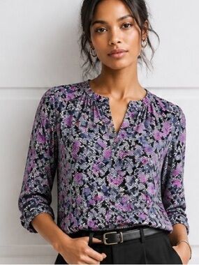 JOIE Blouse Top 100% Silk Split V NWOT Short Sleeve Pleated Career Pink Purple